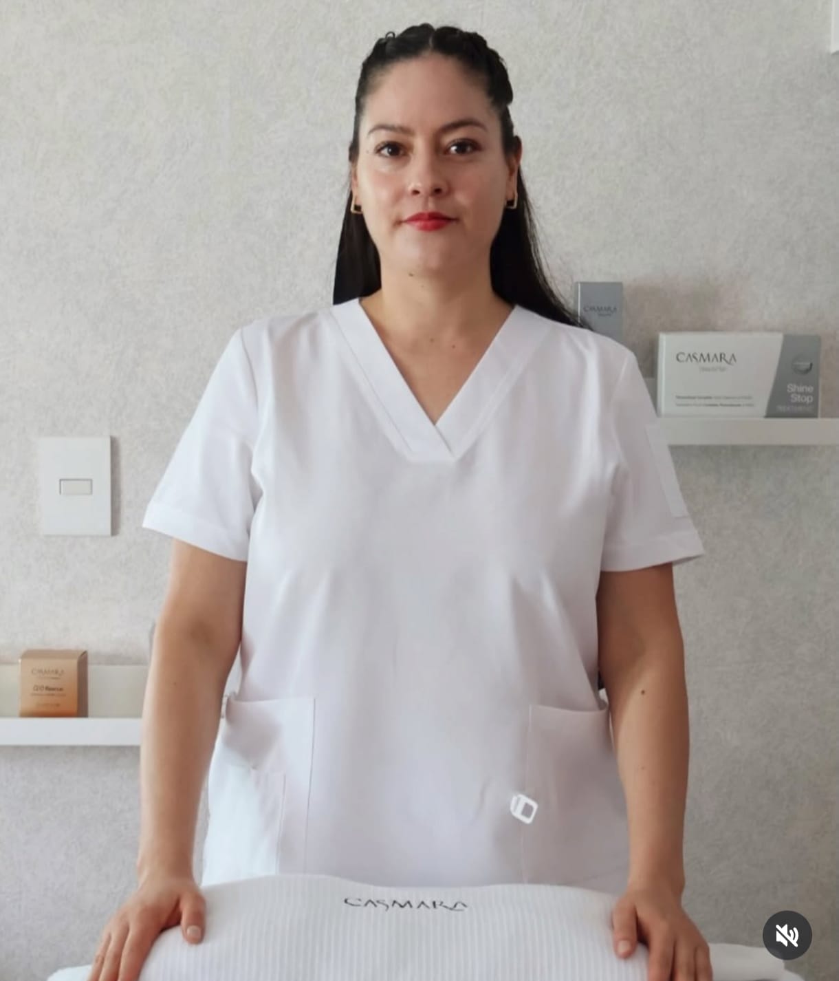 Lic. Tulia Reyes Carmona, cosmiatra profesional de TR Cosmiatría